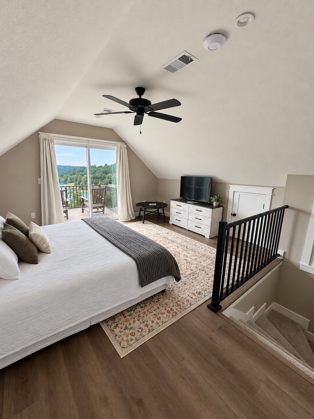 Upper king suite